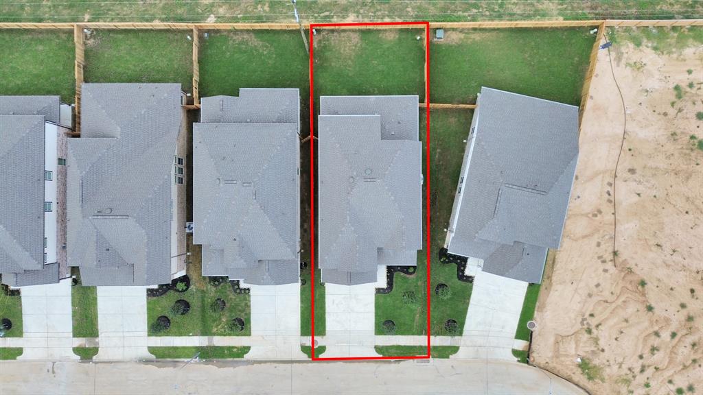 15811 Walnut Leaf Lane