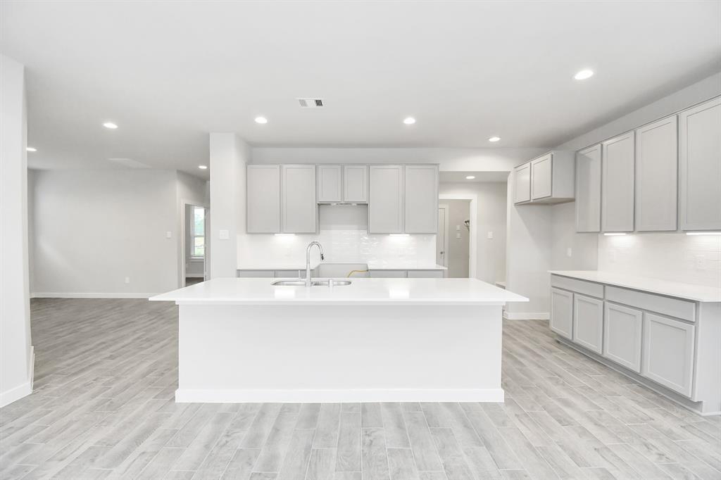 15811 Walnut Leaf Lane