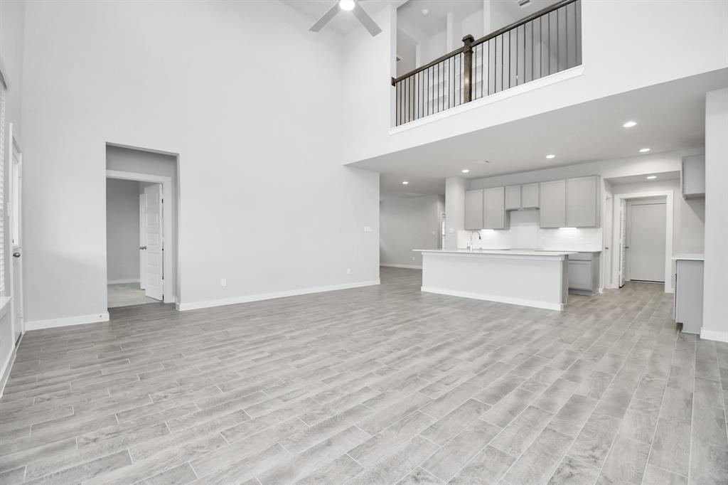 15811 Walnut Leaf Lane