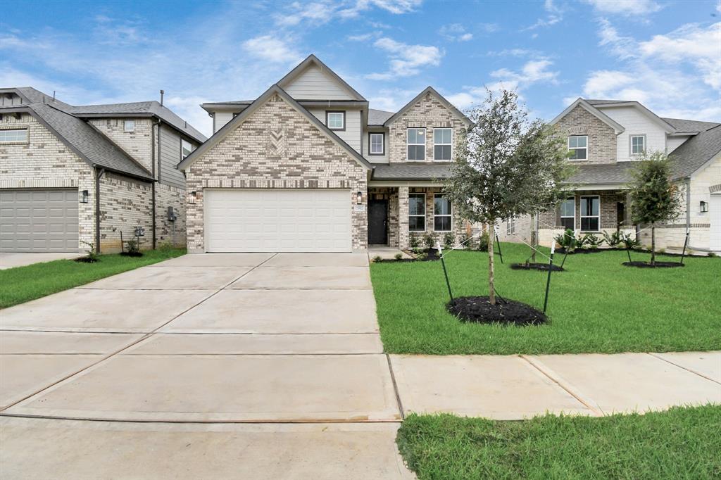 15811 Walnut Leaf Lane