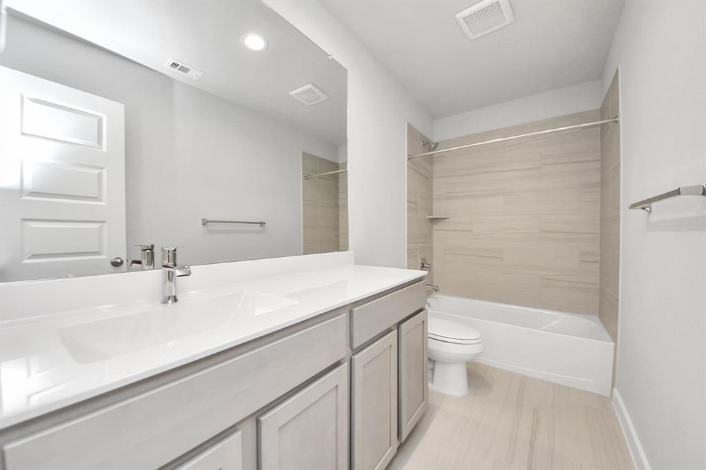 14918 Royal Leaf Lane