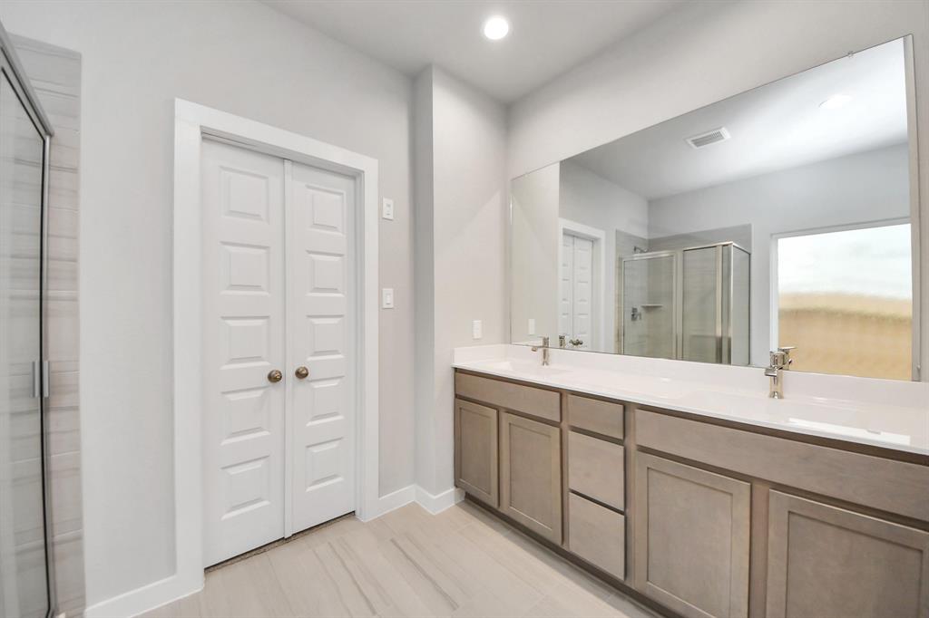 14918 Royal Leaf Lane