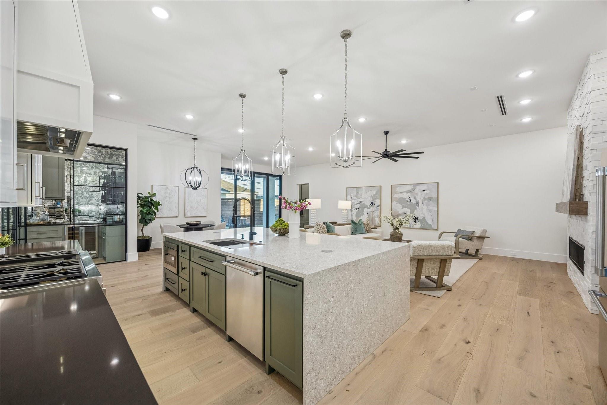 431 W 30th Street