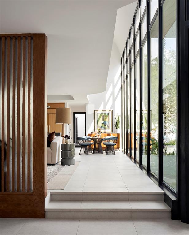 4004 Inverness Drive