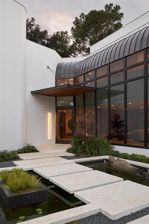 4004 Inverness Drive