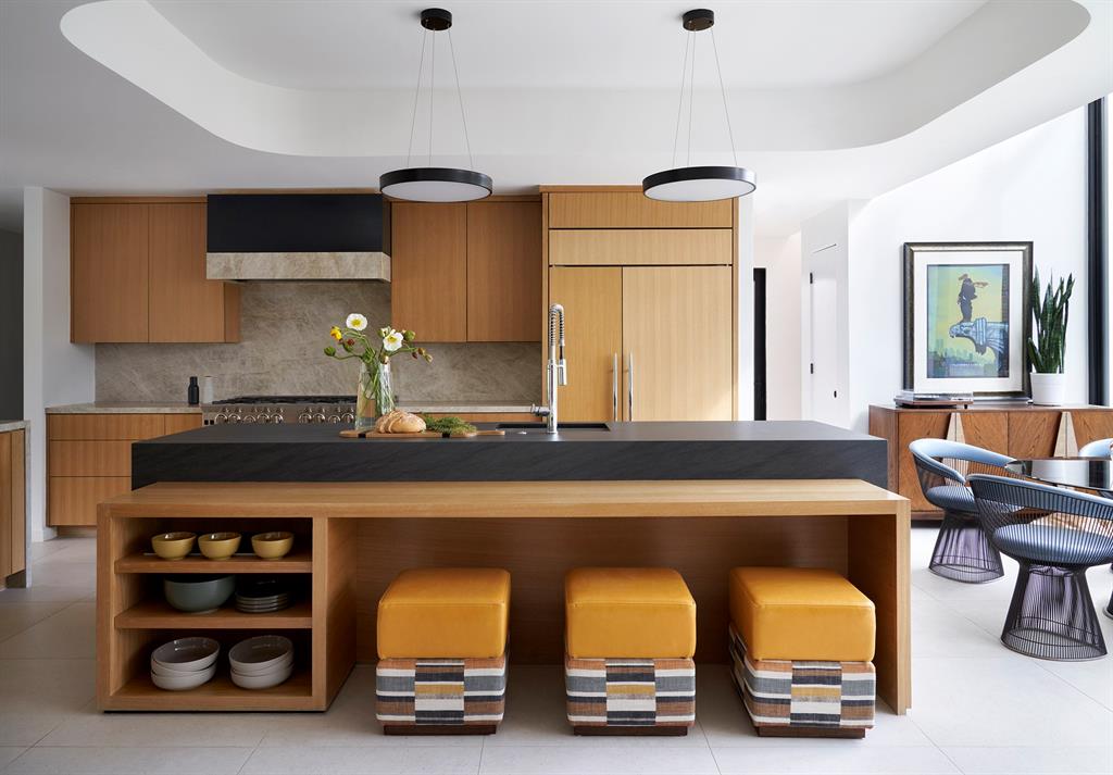 4004 Inverness Drive