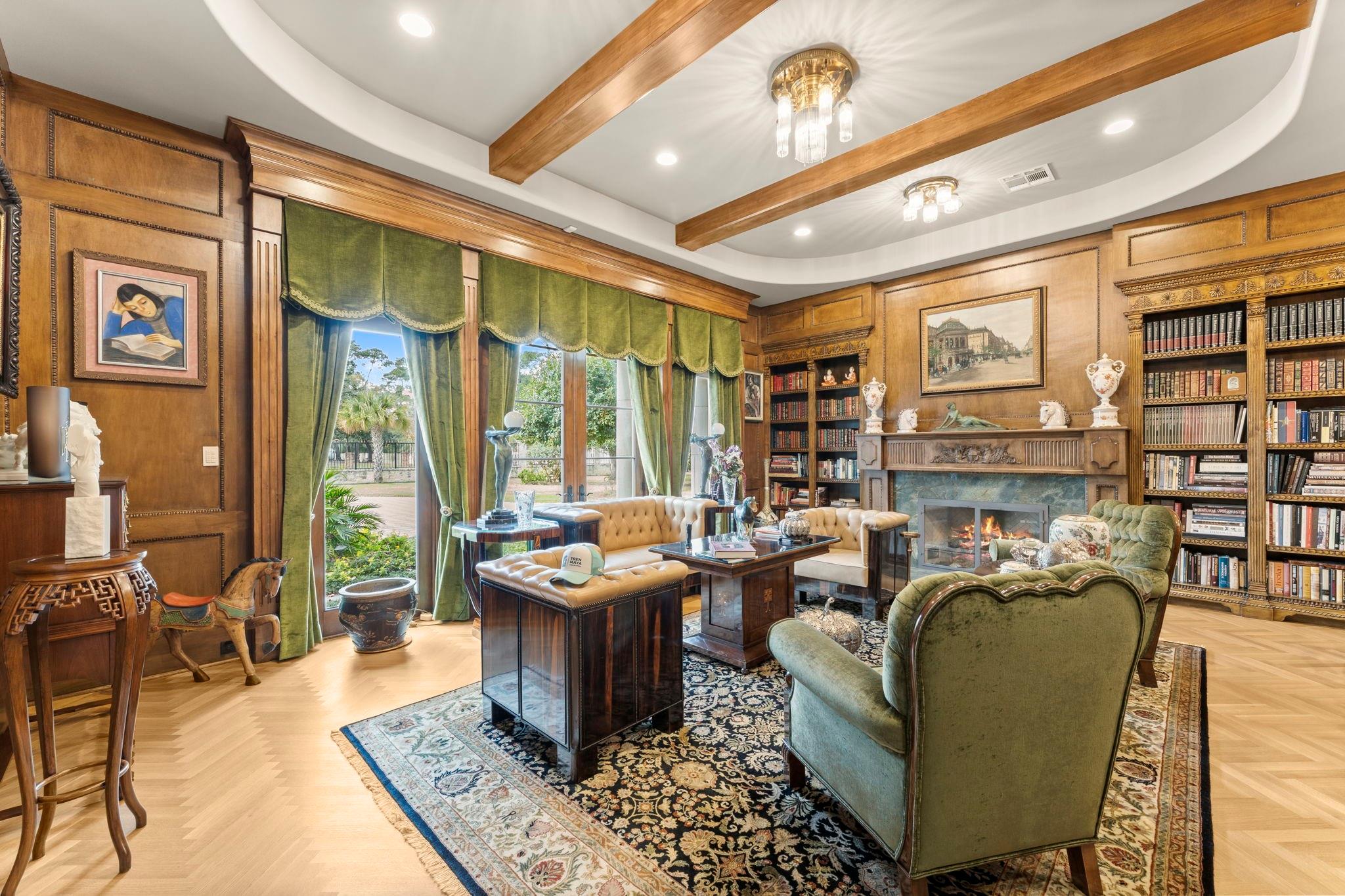 6 W Rivercrest Drive