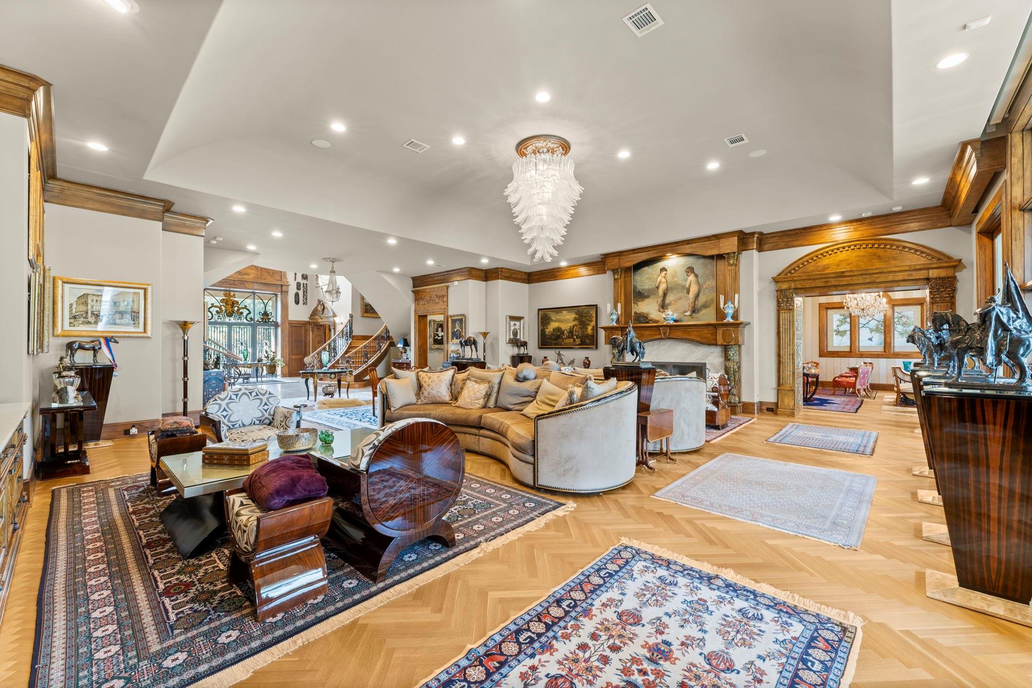 6 W Rivercrest Drive