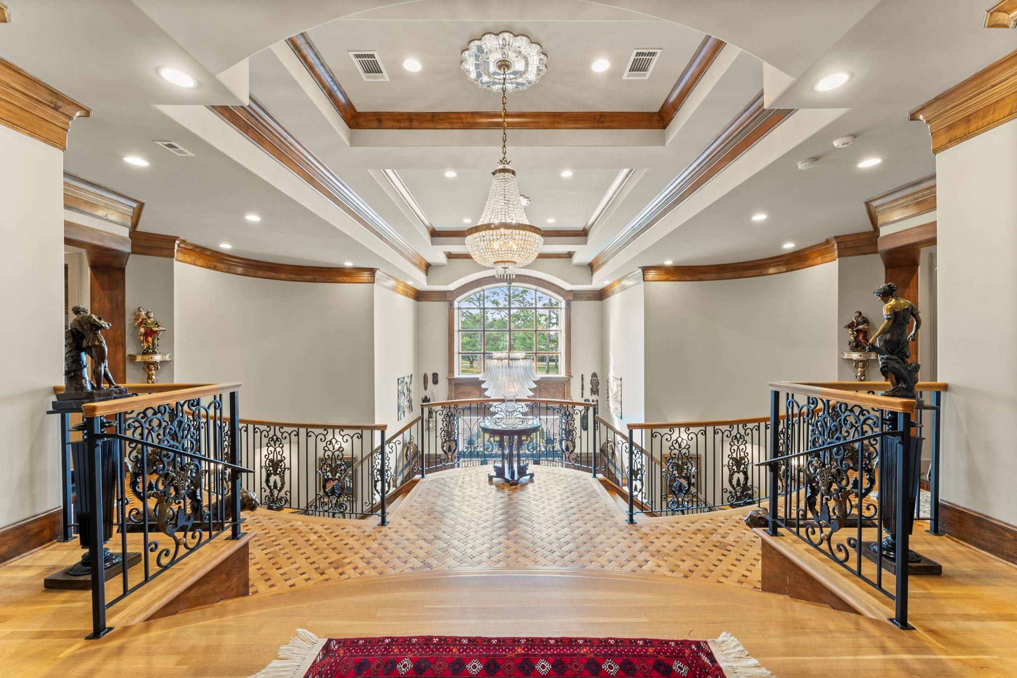 6 W Rivercrest Drive