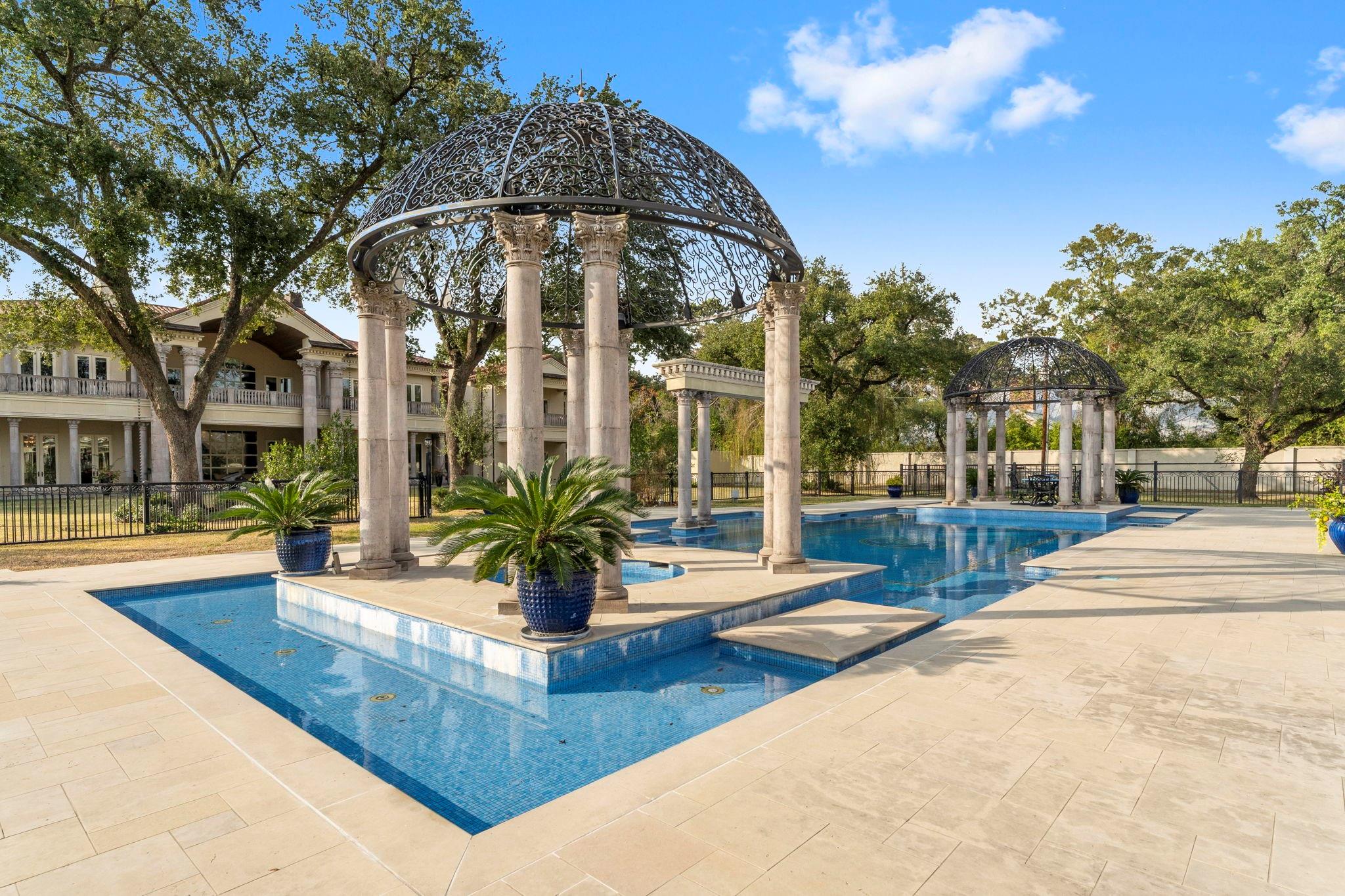 6 W Rivercrest Drive