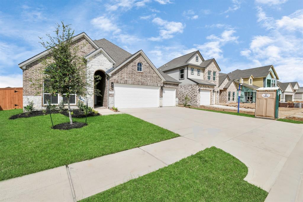 19719 Isola Breeze Drive