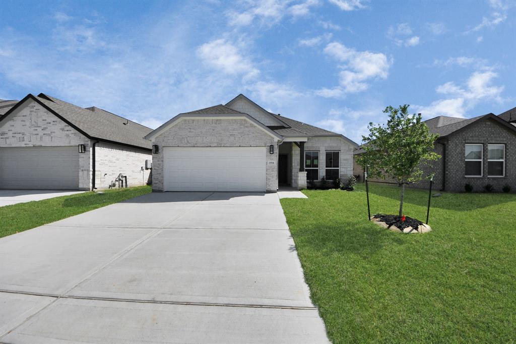 11914 Maple Oak Drive