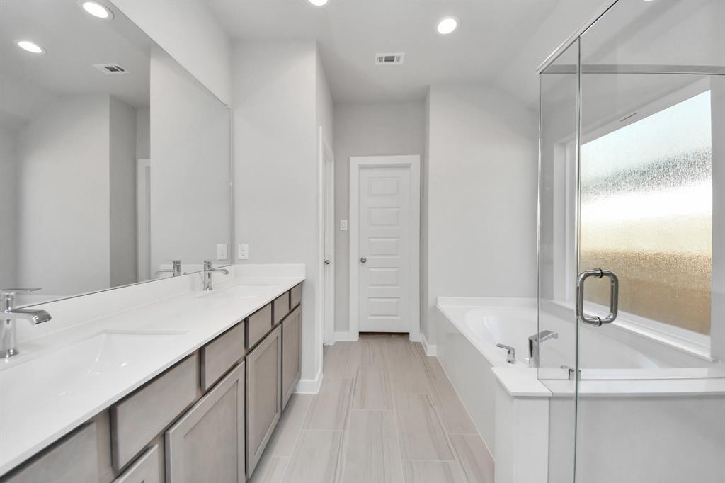 11914 Maple Oak Drive