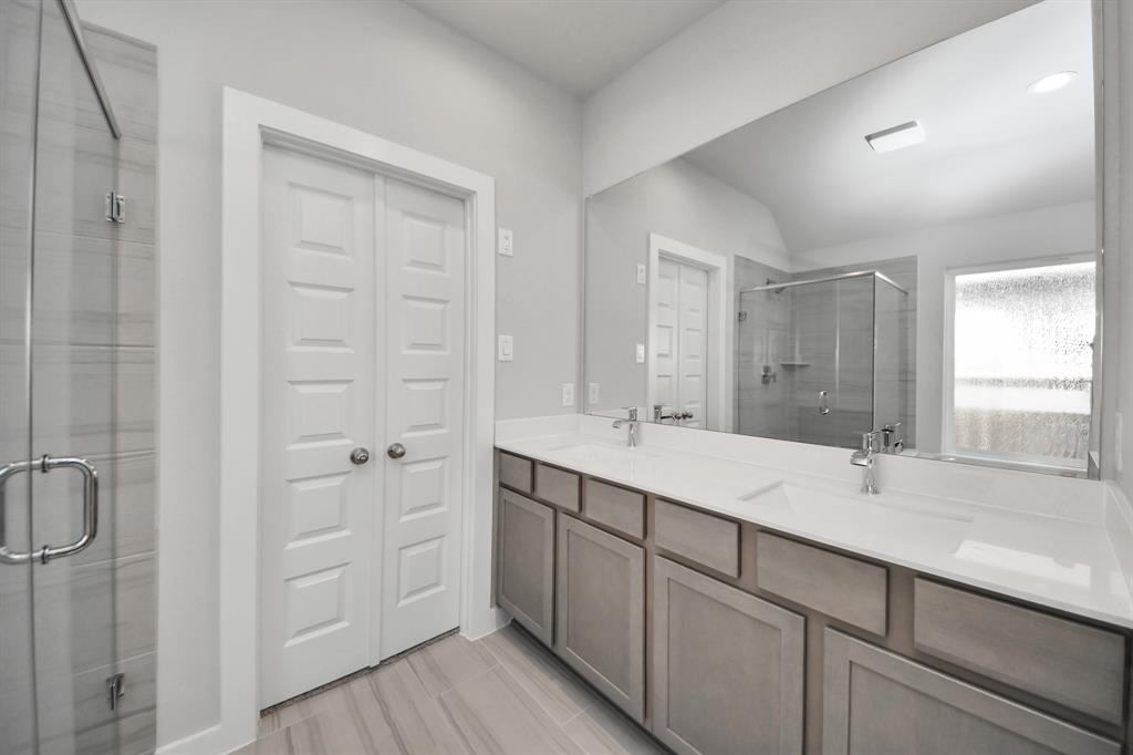 11914 Maple Oak Drive