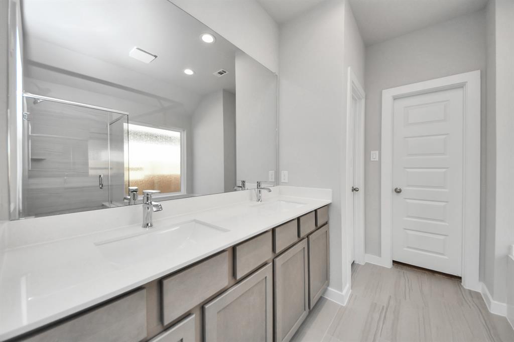 11914 Maple Oak Drive