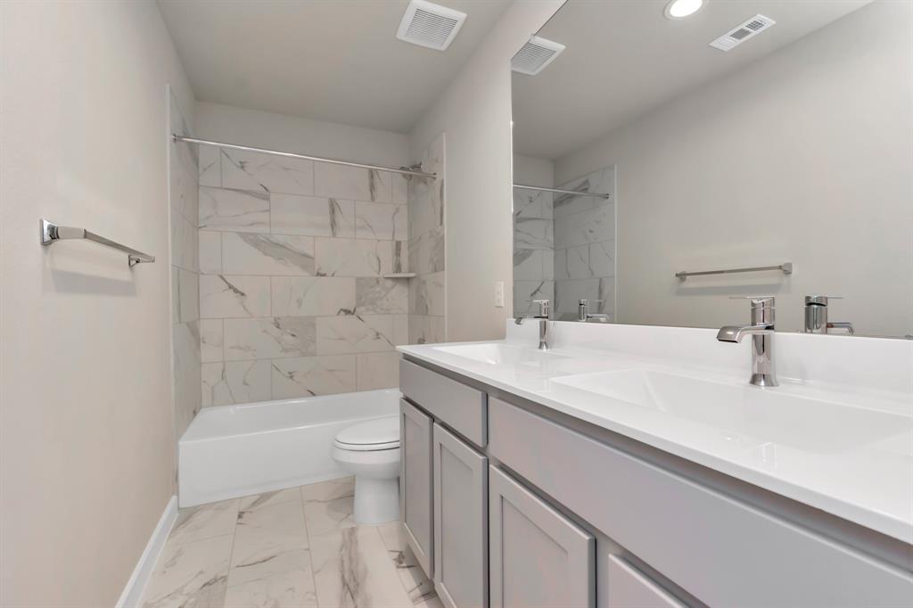 11926 Maple Oak Drive