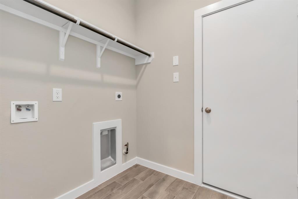 11926 Maple Oak Drive