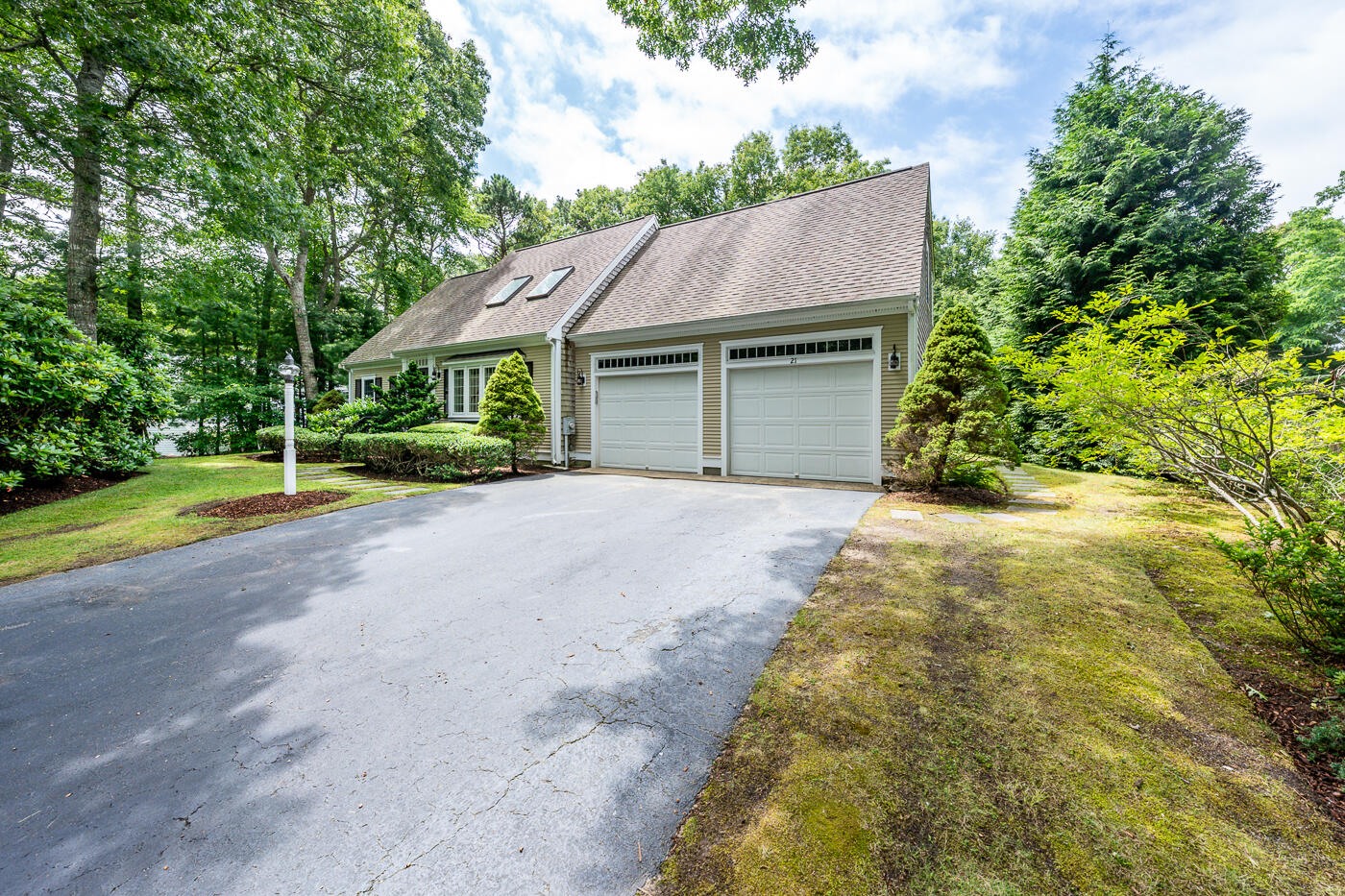 21 Rainbow Drive