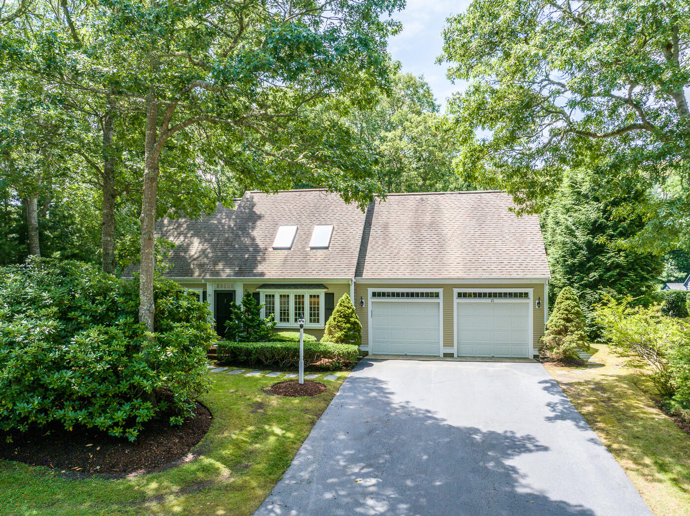 21 Rainbow Drive