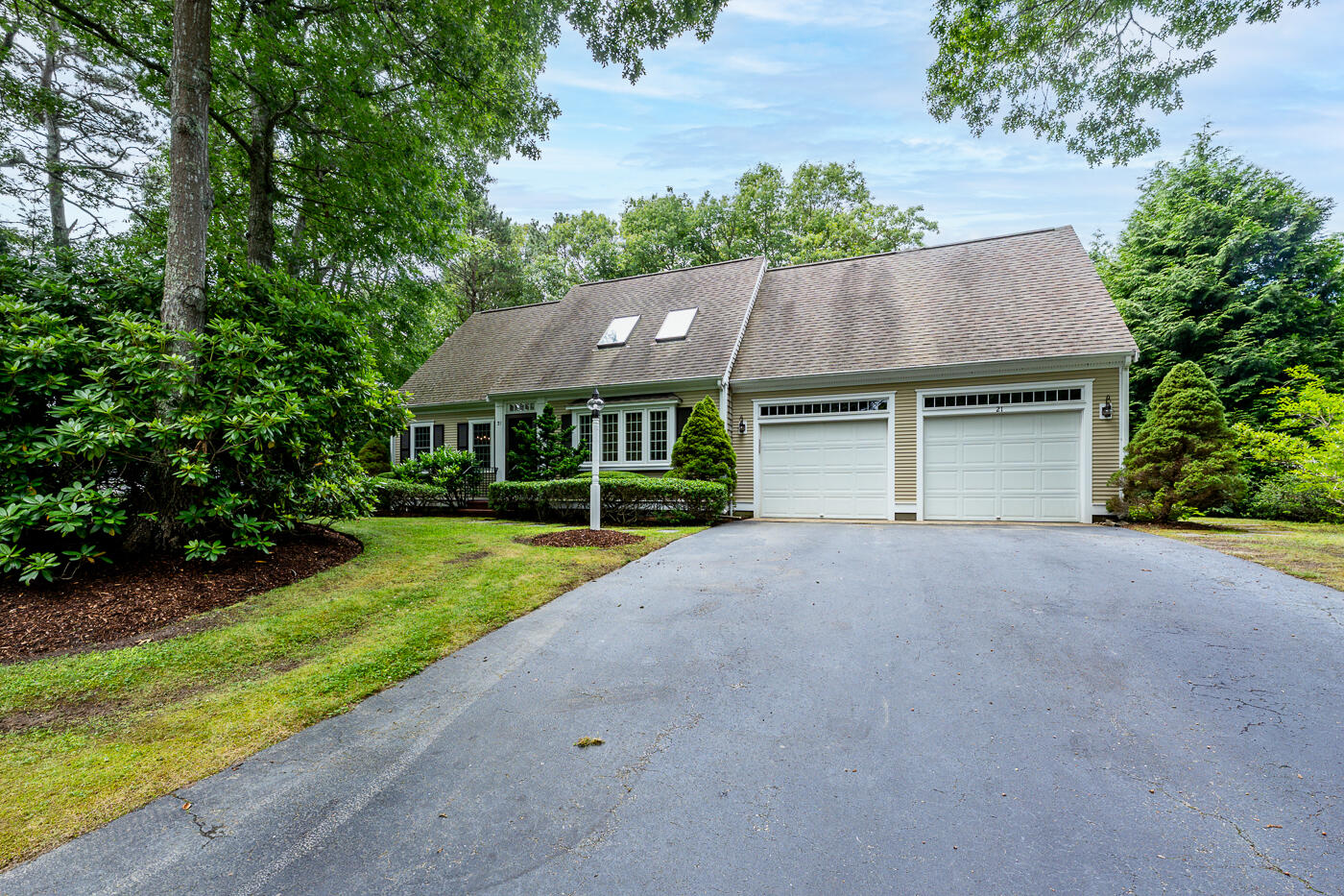21 Rainbow Drive