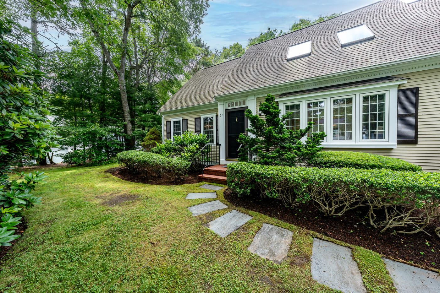 21 Rainbow Drive