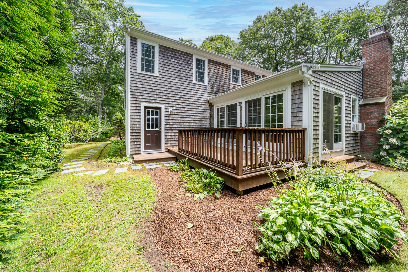 21 Rainbow Drive