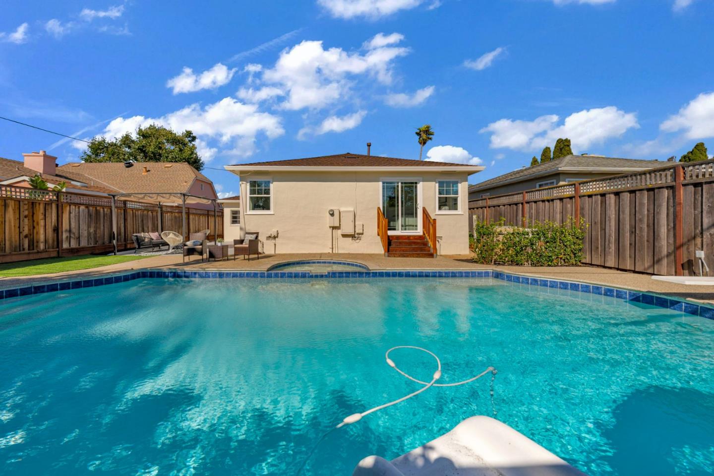 3514 Martin Drive