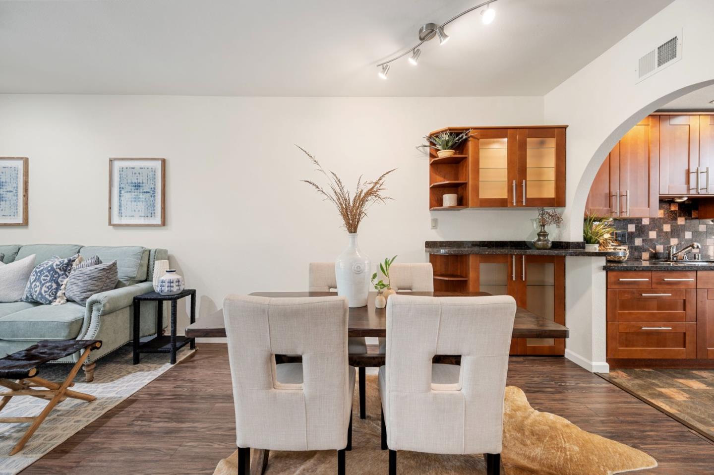 530 Shorebird Circle Unit: 7104