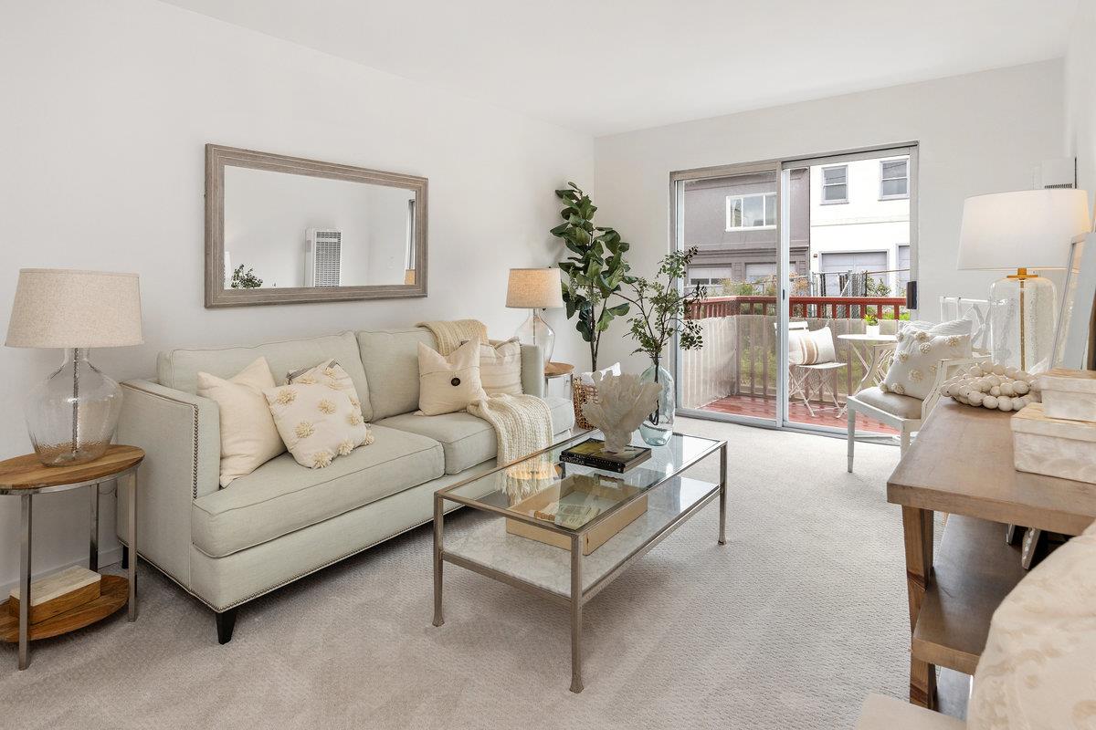 3241 Mission ST 7