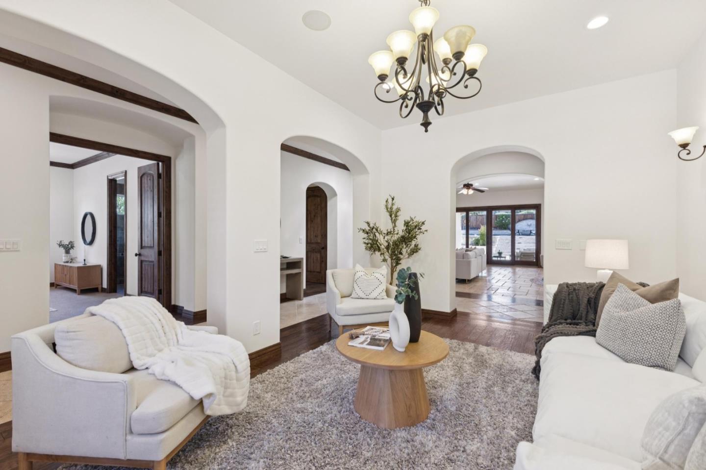 716 Rosewood Drive
