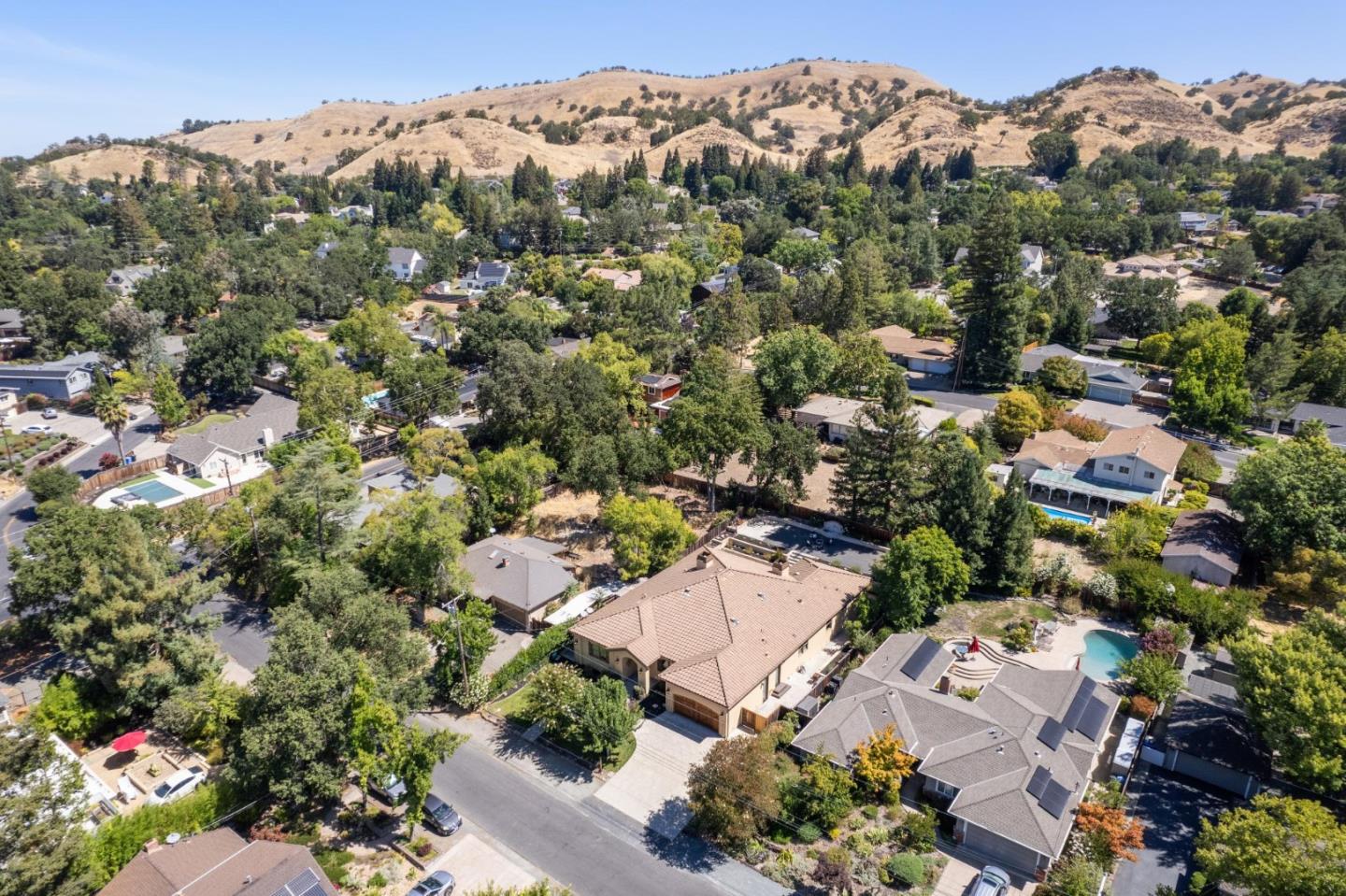 716 Rosewood Drive