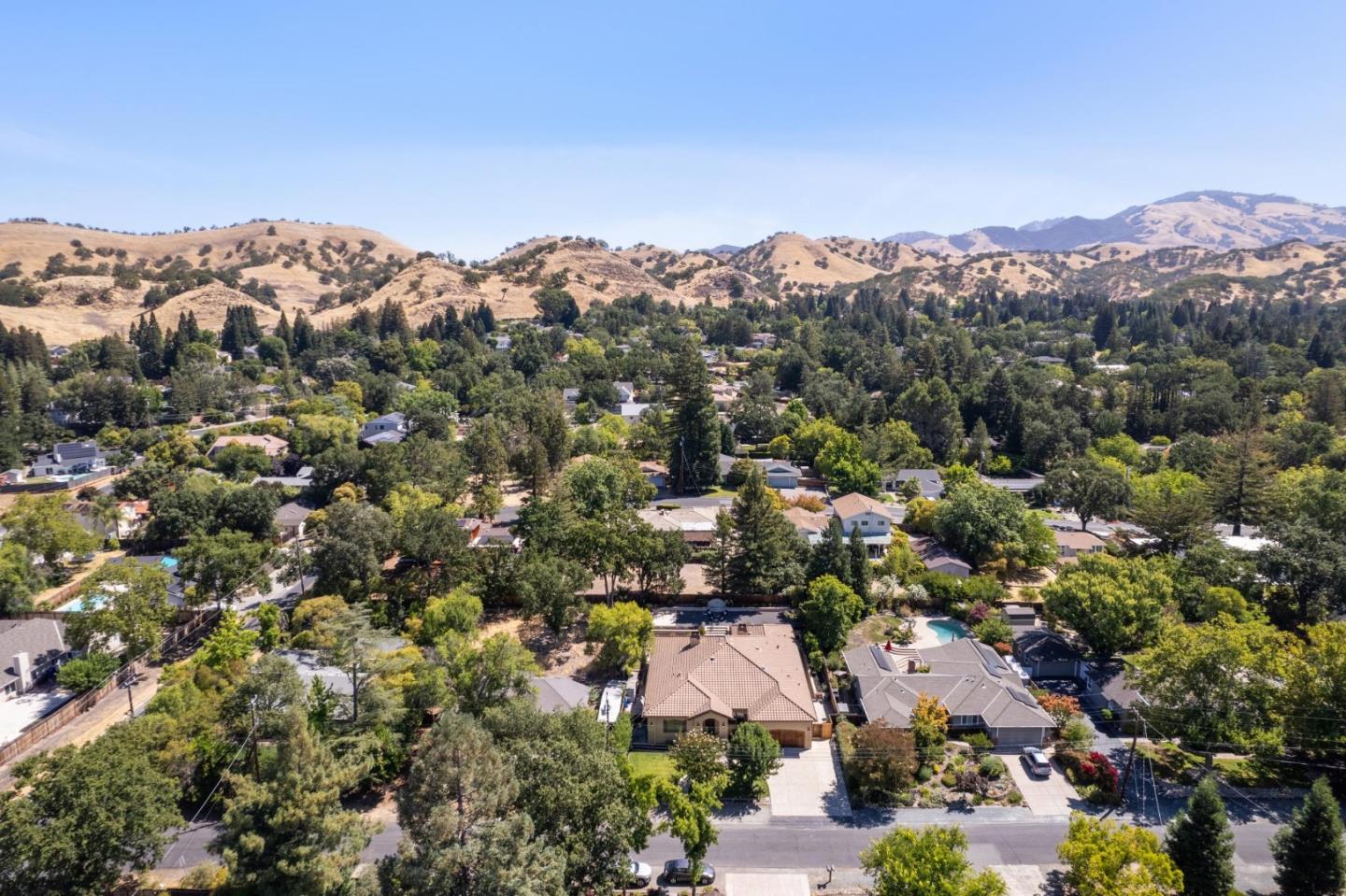 716 Rosewood Drive
