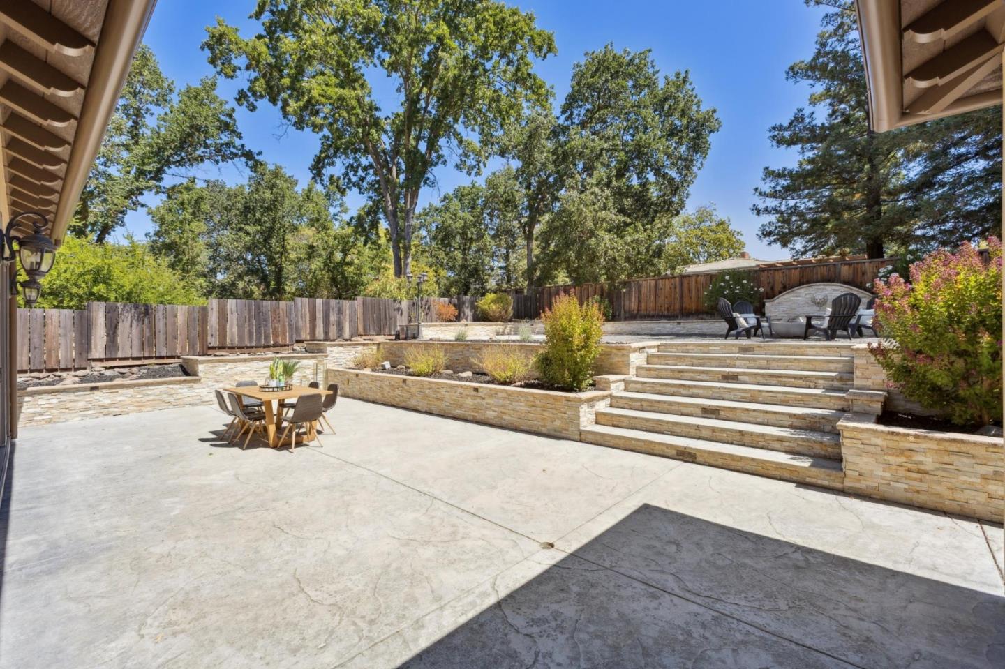 716 Rosewood Drive