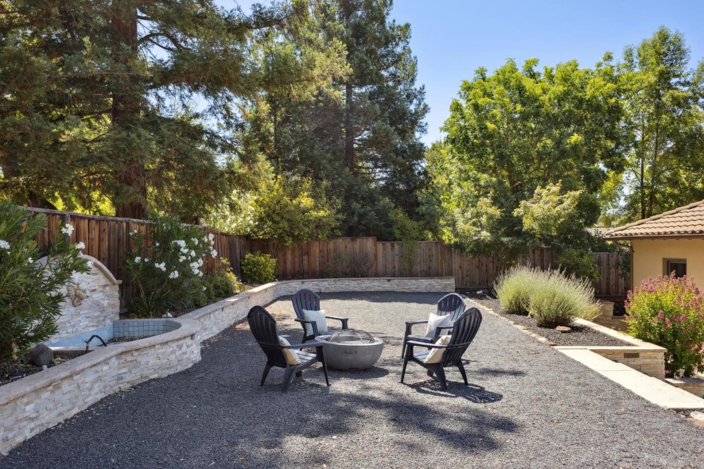 716 Rosewood Drive