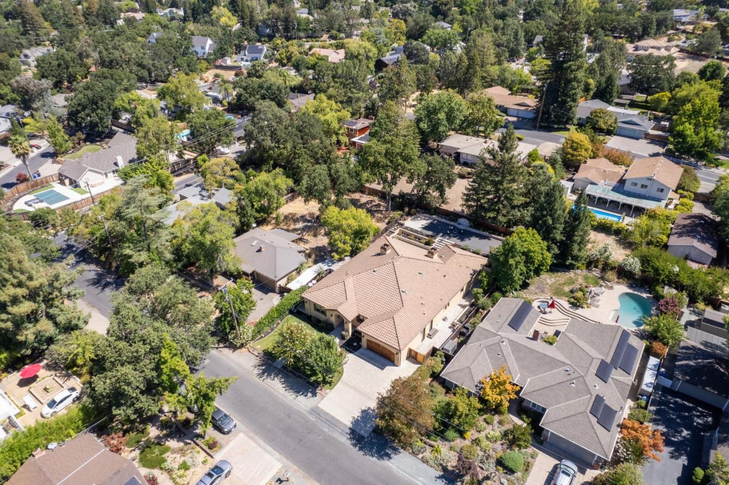 716 Rosewood Drive