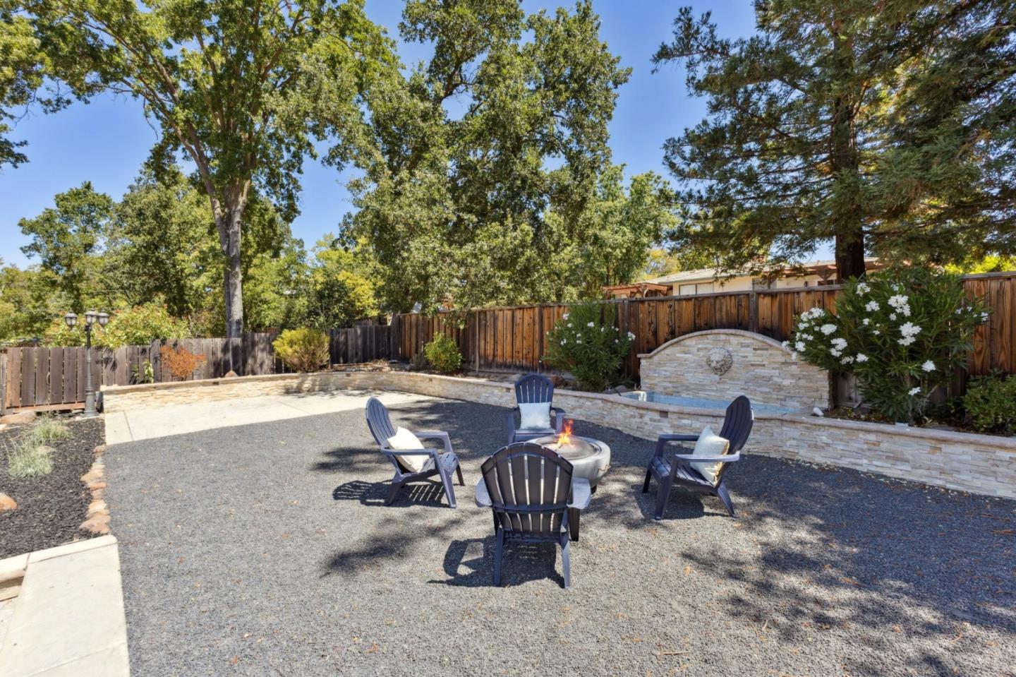 716 Rosewood Drive
