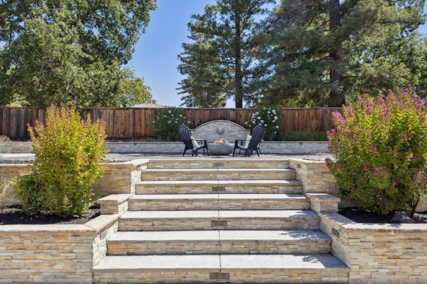 716 Rosewood Drive