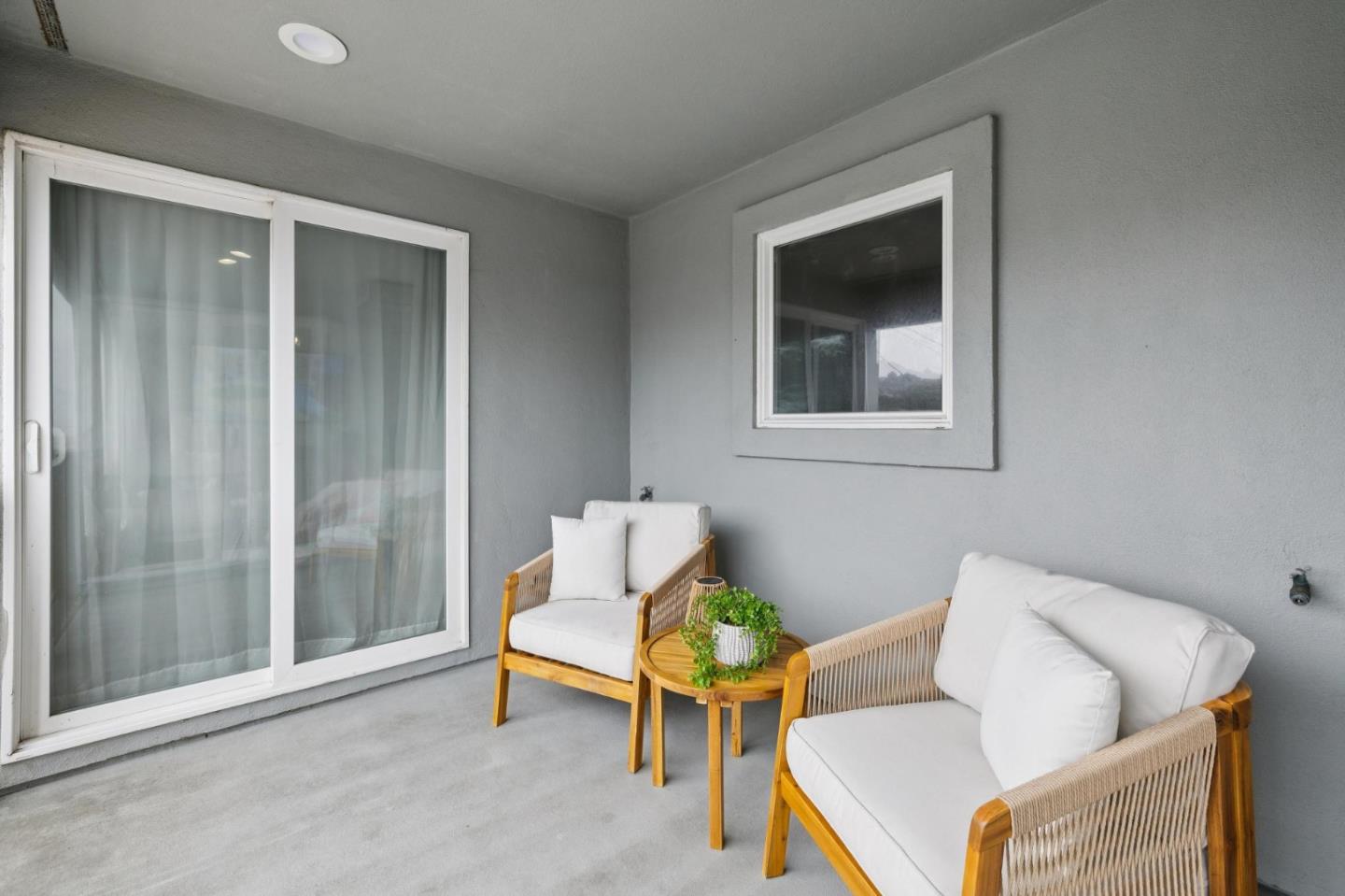 146 Montecito AVE