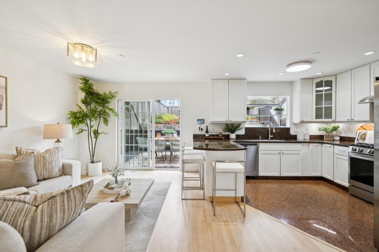 146 Montecito AVE