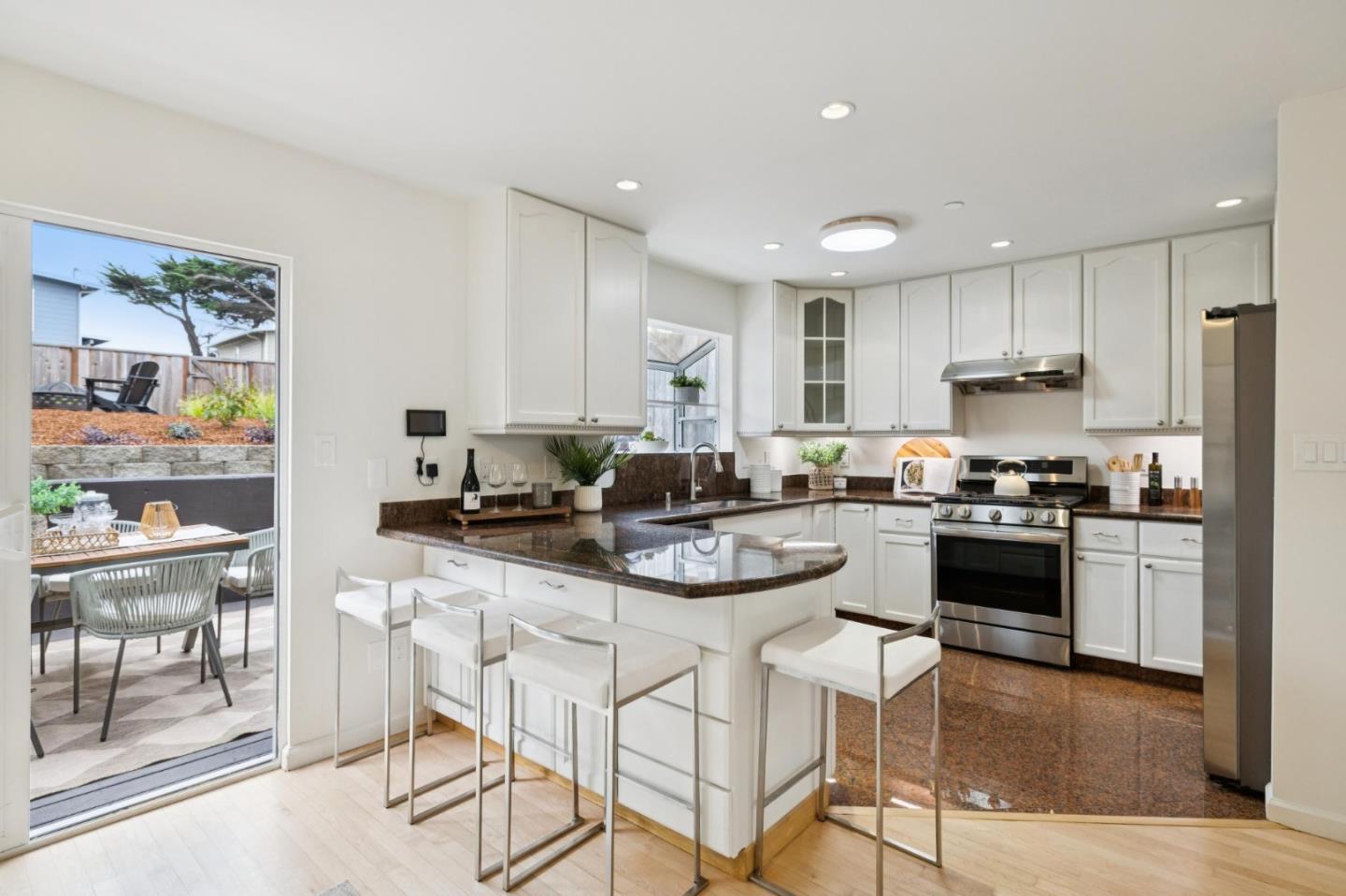 146 Montecito AVE