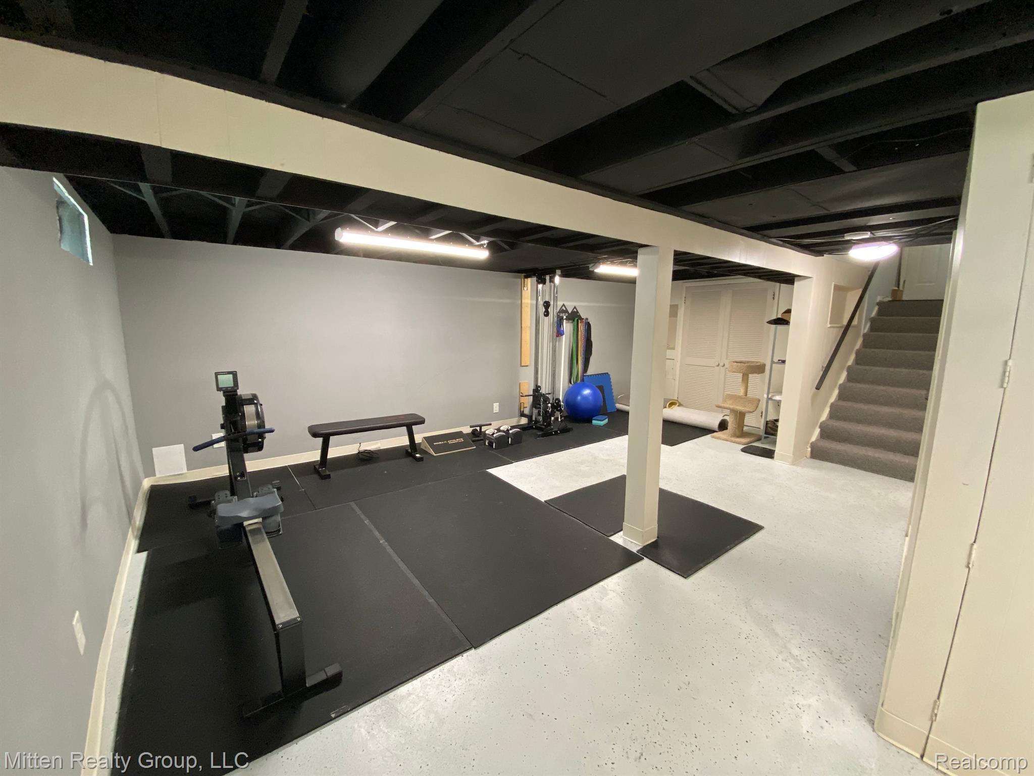 2023 KALAMA AVE