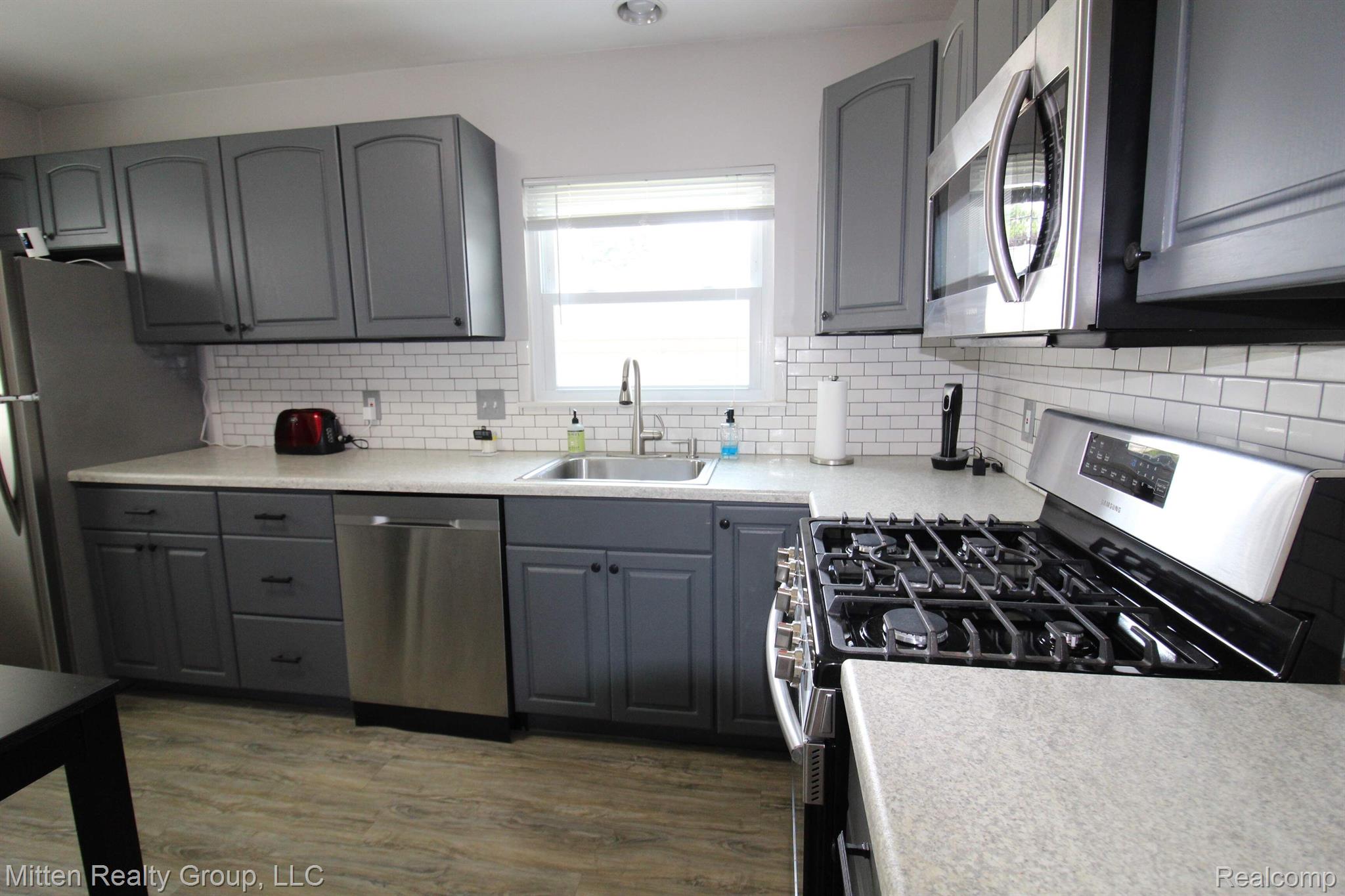 2023 KALAMA AVE