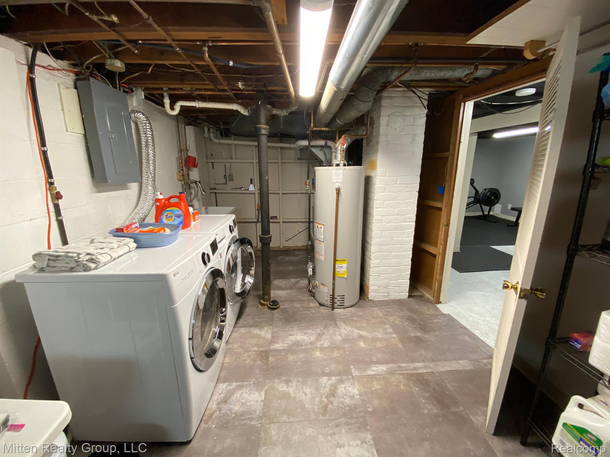 2023 KALAMA AVE