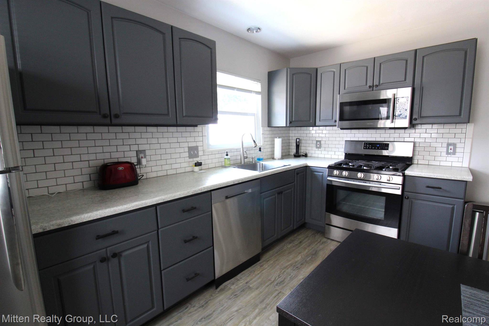 2023 KALAMA AVE