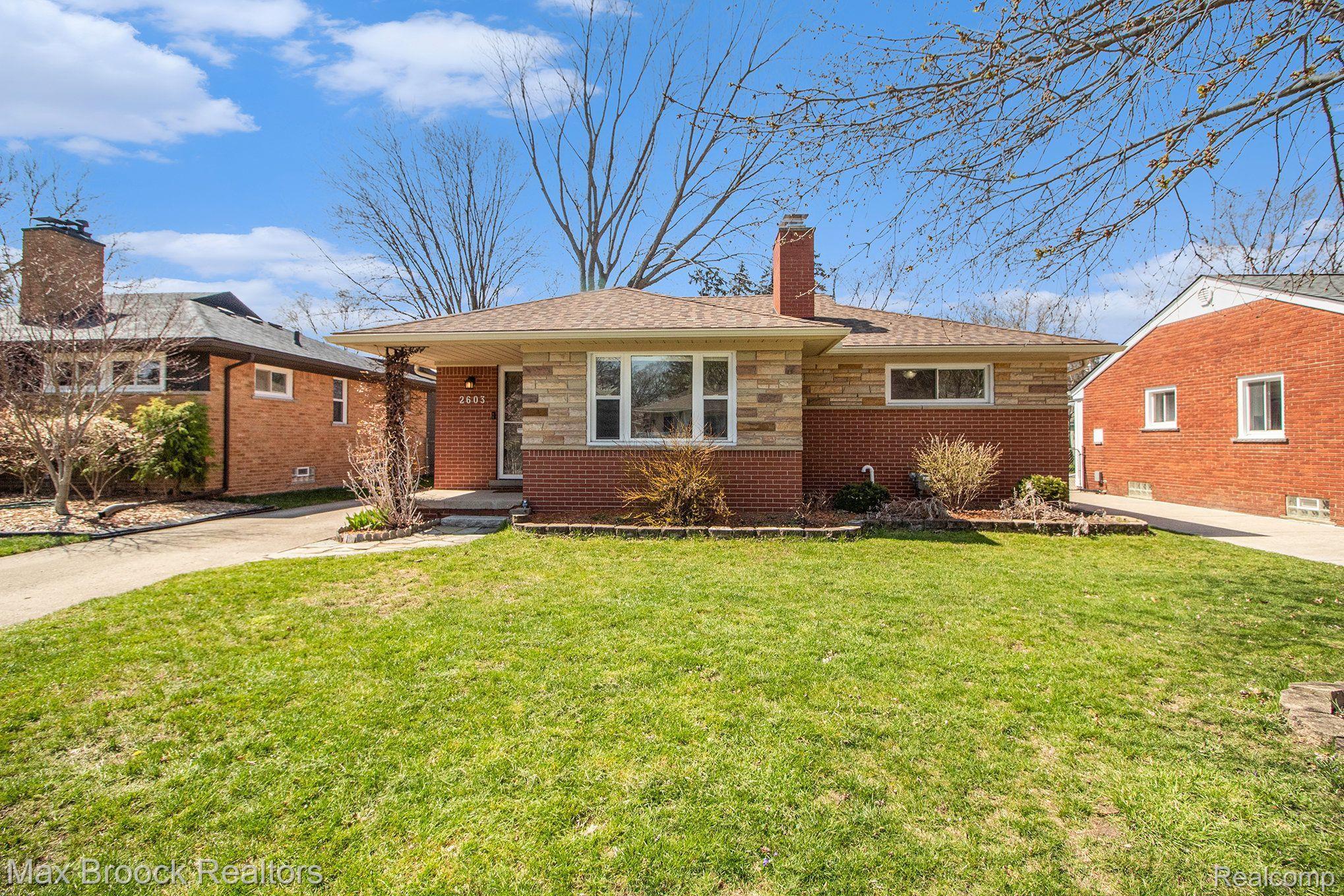 2603 FERNCLIFF AVE