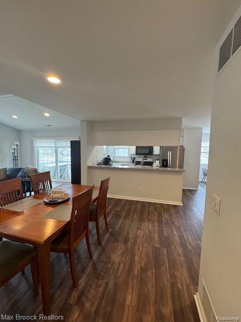 6624 FIRESTONE Court