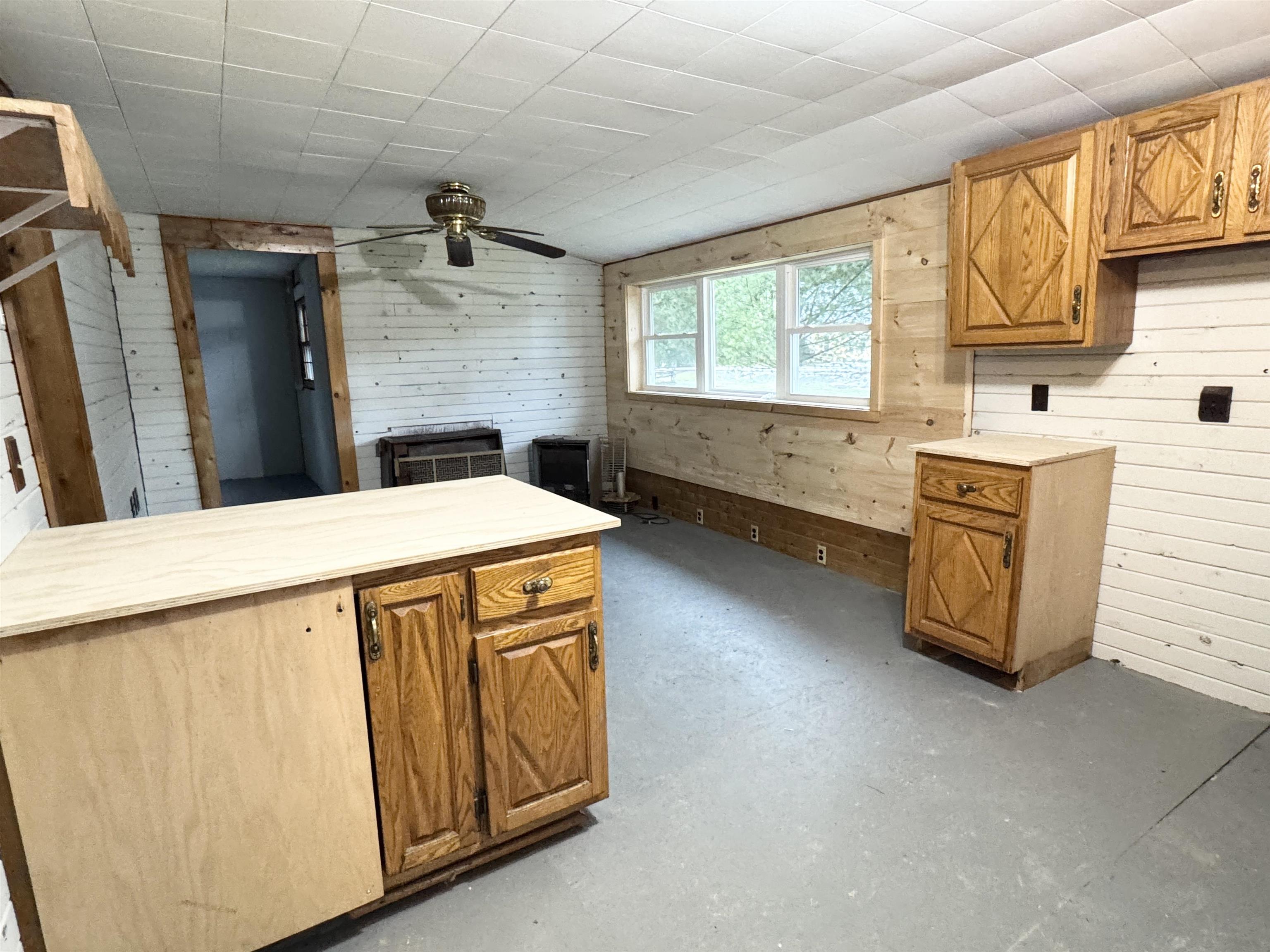 657 Creek Road