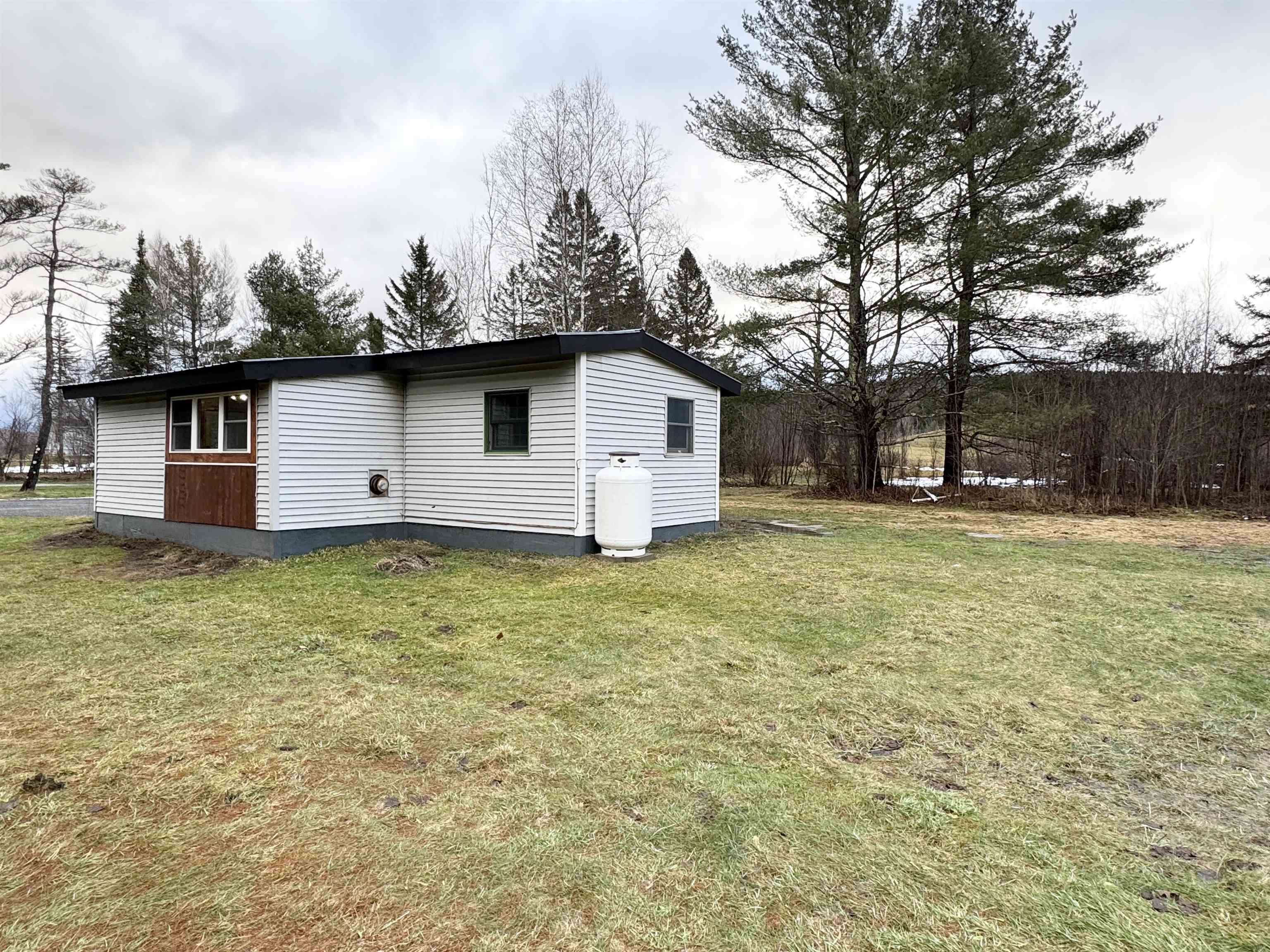 657 Creek Road