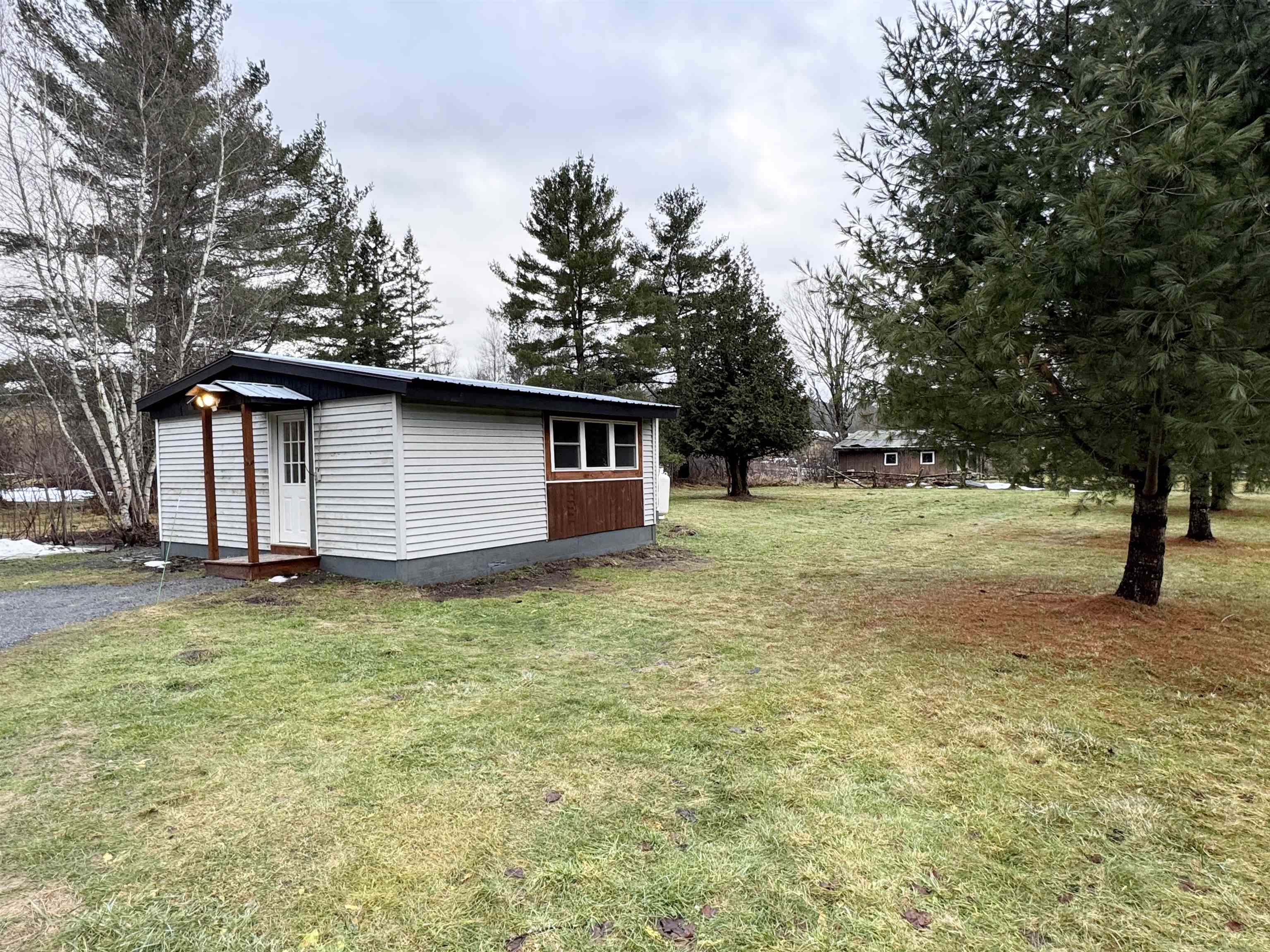 657 Creek Road
