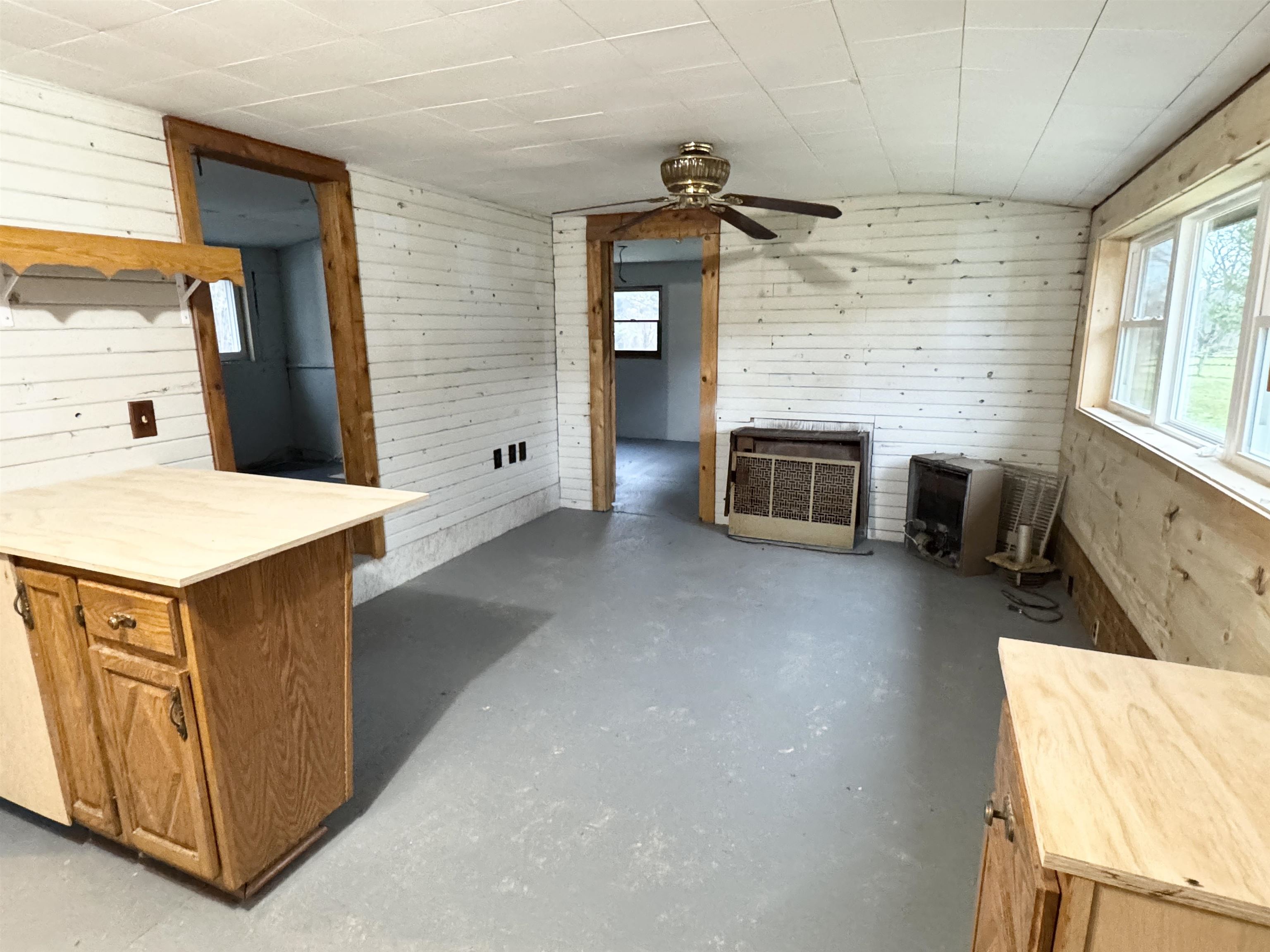 657 Creek Road